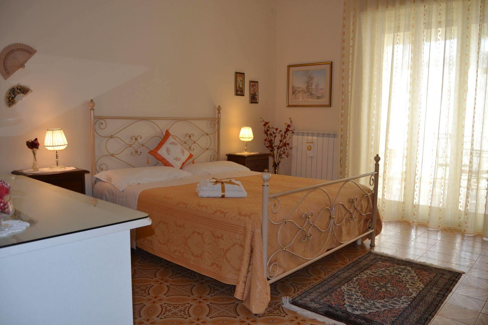 Bed & Breakfast Marena Sant'Agata Li Battiati Екстер'єр фото
